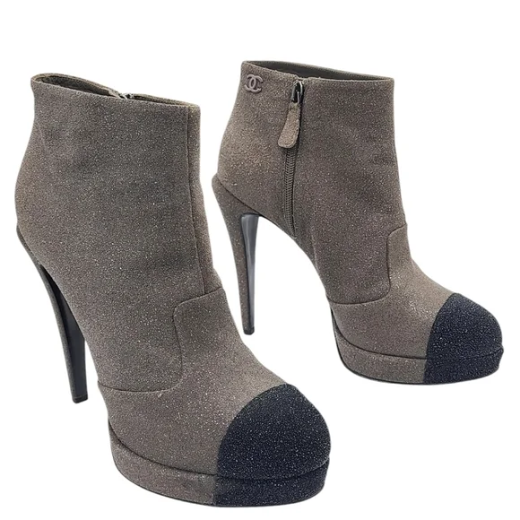 CHANEL CC Logo Cap Toe Suede Platform Ankle Boots Two Tone Booties Gray 40 - Picture 5 of 15